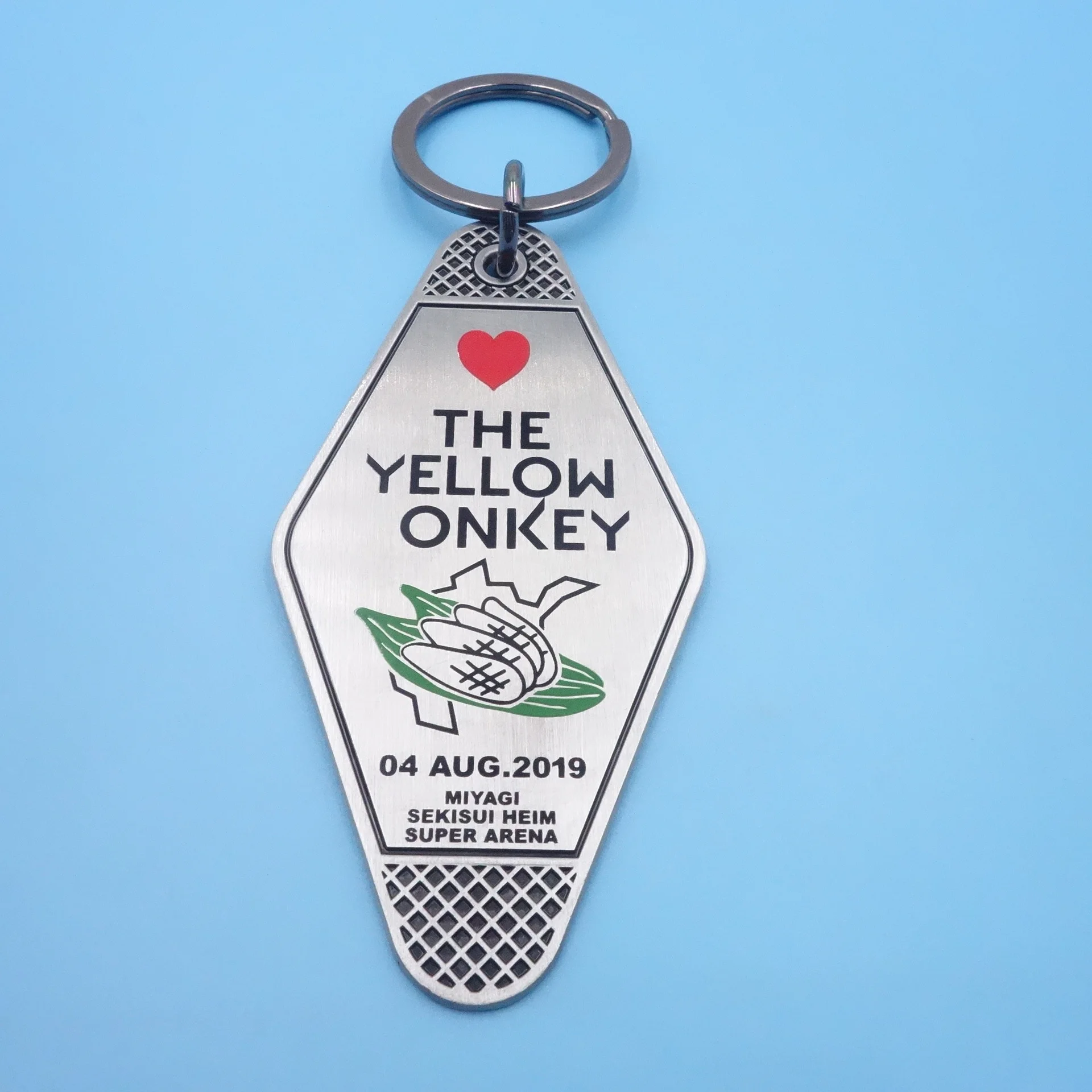 Custom Logo Retro Vintage Metal Enamel Hotel Room Keychains Promotional Key Tags and Carabiners with Personalized Logo