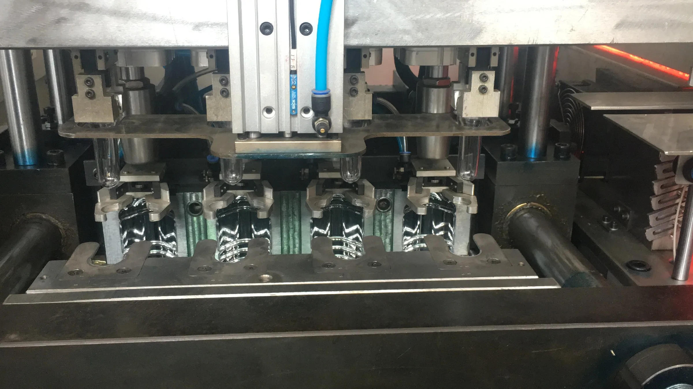 4cavity 3200bph plastic bottle making machine price to make bottle plastic 200-1500ml