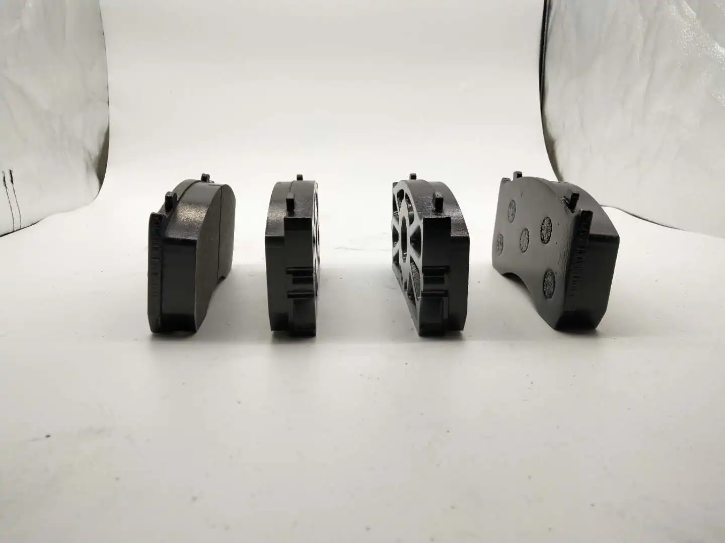 
High Quality Accessories Bus Auto parts semi metal casting brake pads 