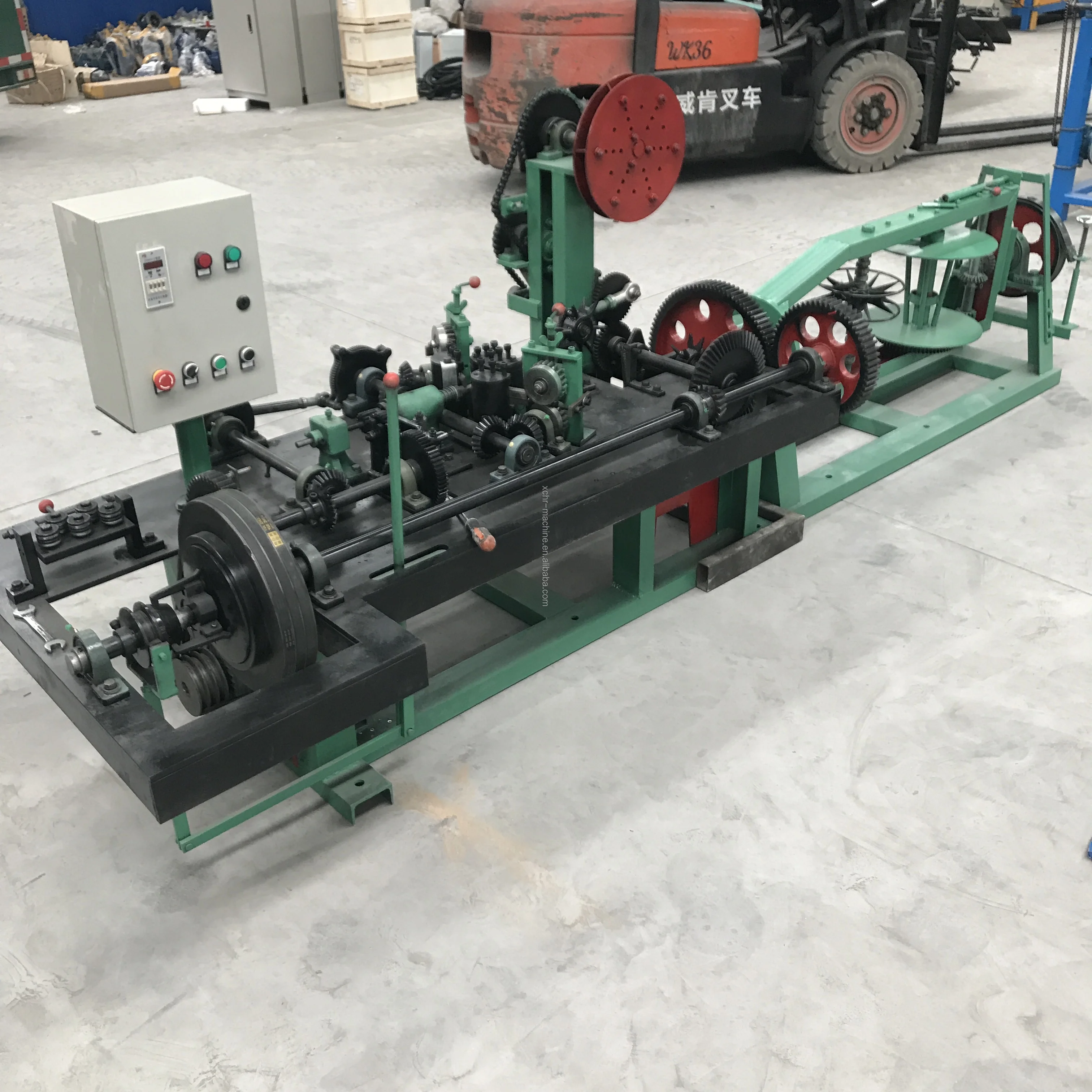 China Suppliers Factory Price Fully Automatic Barbed Wire Fencing Making Machine