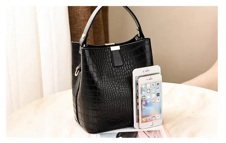 2022 Custom Design Trending Tote Bag Hot Sell Brown Pu Leather Handbags for Women