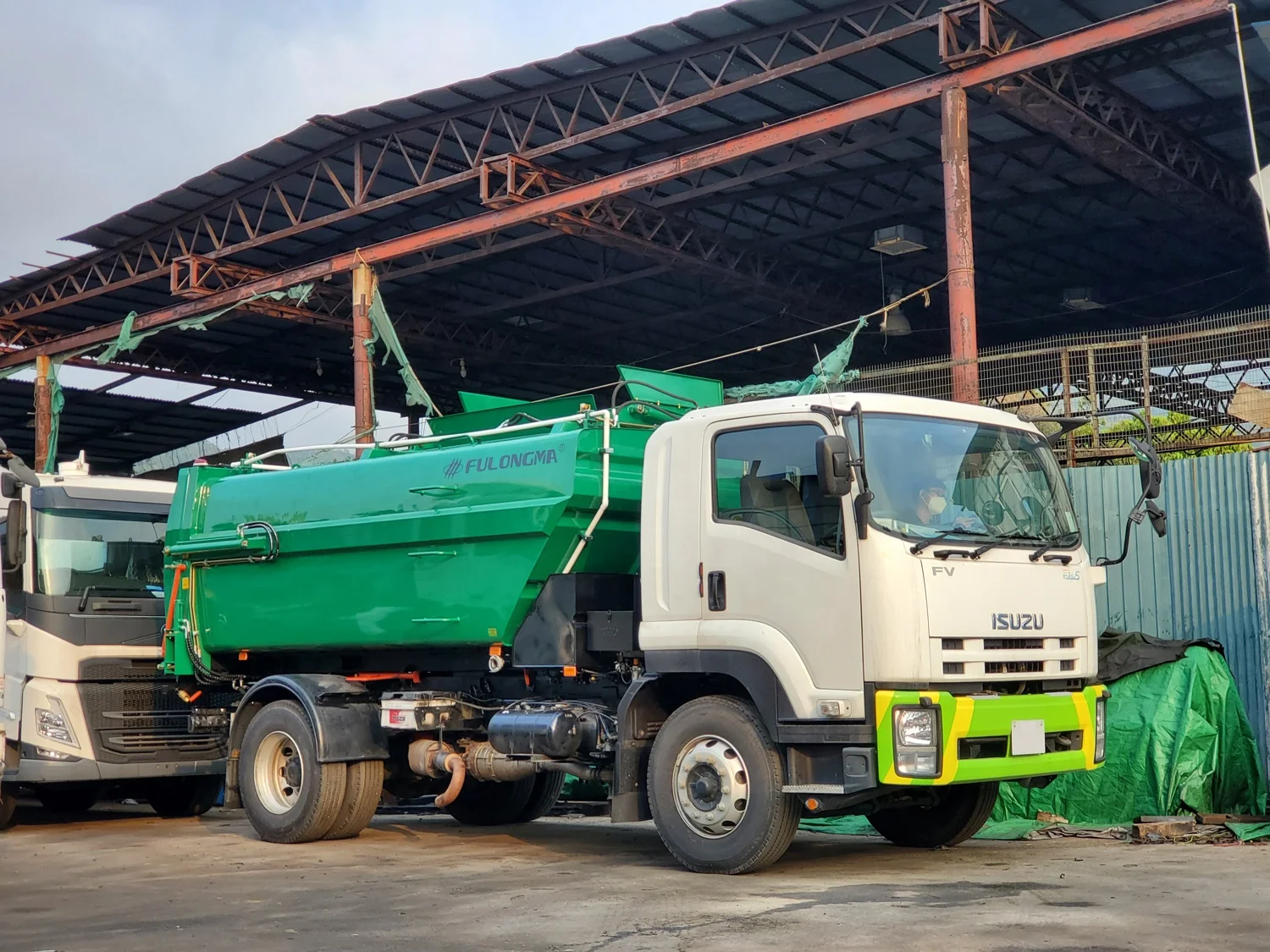 FULONGMA green 12cbm kitchen garbage dispose truck for sale