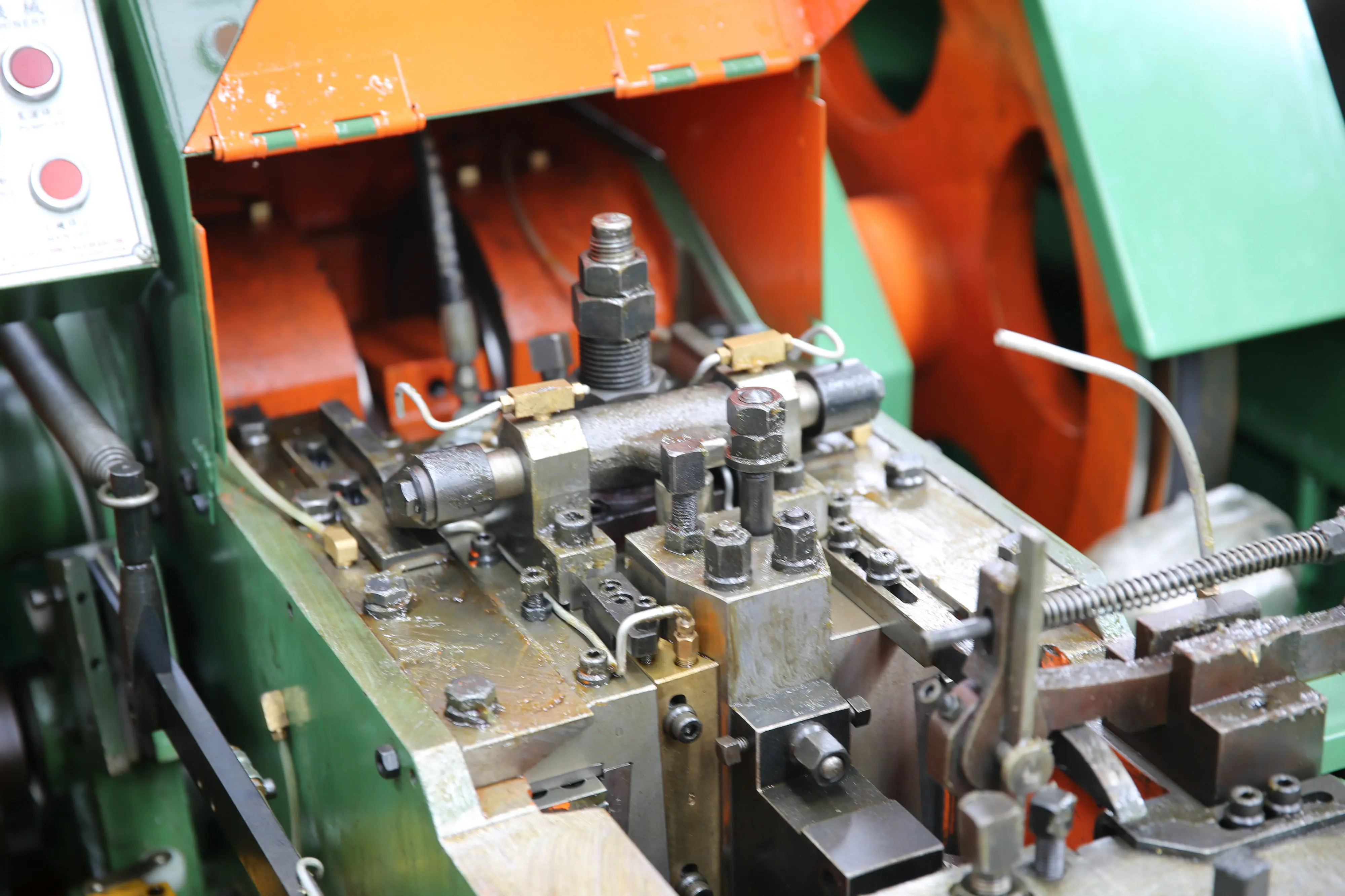 M6*60 Taiwan TX-15B Automatic 1-Die 2-Blow Cold heading Screw Making Machine