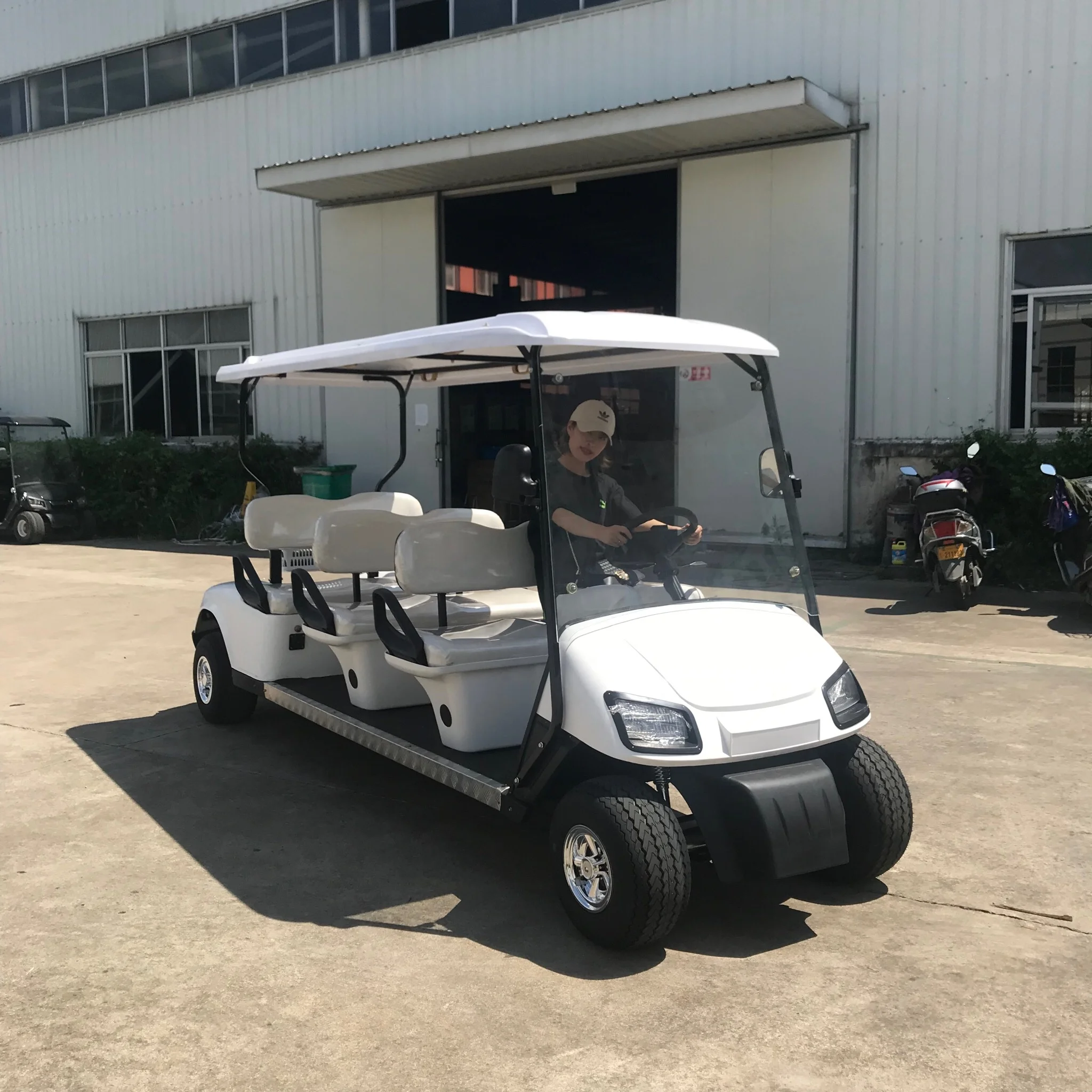 
New Environmental 6 Seater Cheap Battery Powered Gas Golf Cart 