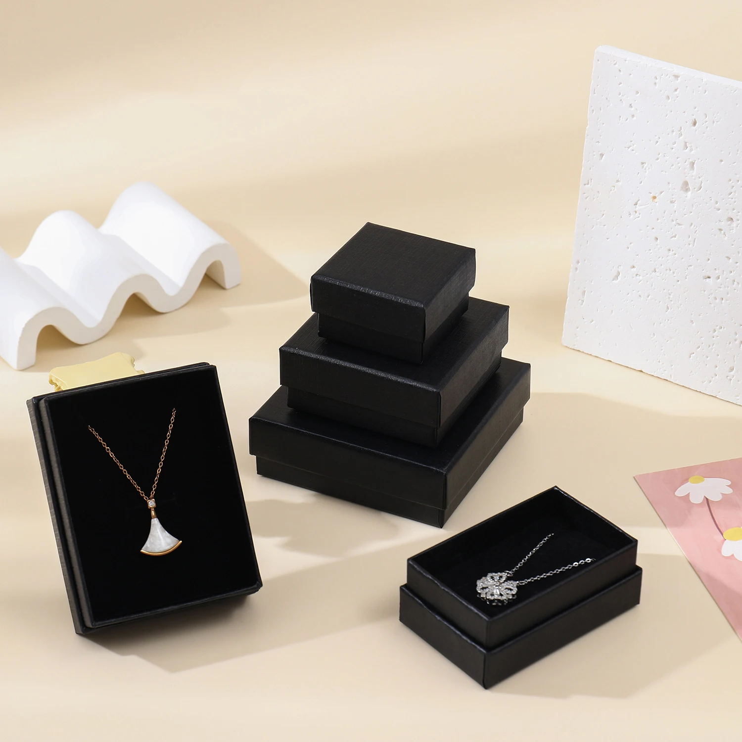 Custom Logo Paper Jewelry Box Bracelet Earring Ring Pendant Jewelry Packaging Gift Paper Box