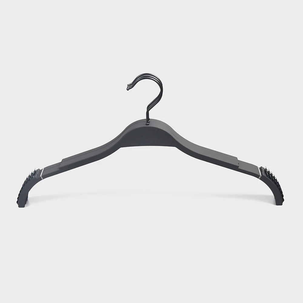 Free Sample Zara Style Matte Black T-shirt Plastic Hanger Anti Slip Plastic Clothes Hanger