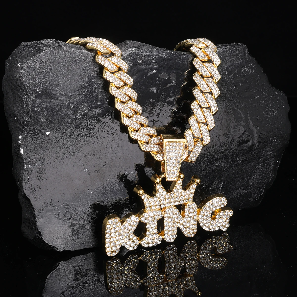 Hip Hop Crown with King Pendant Chunky Iced Out Pendant Chain Cuban Link Necklace for Men Bling Rapper Gifts Fashion Accessory