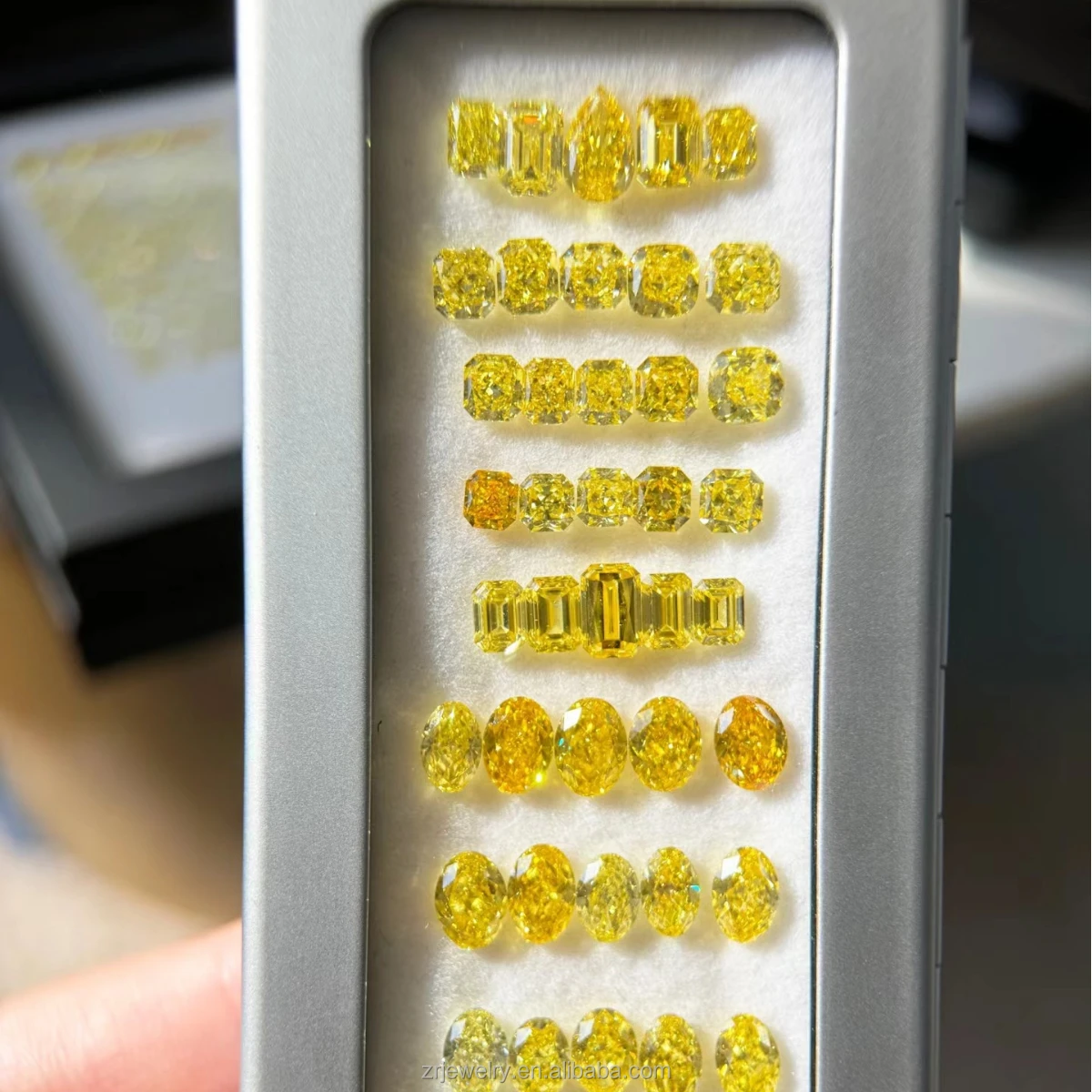 Wholesale Diamond Lab Grown Round Shape Synthetic Bulk Stone Carat Yellow HPHT 3EX Loose Lab Grown Diamond