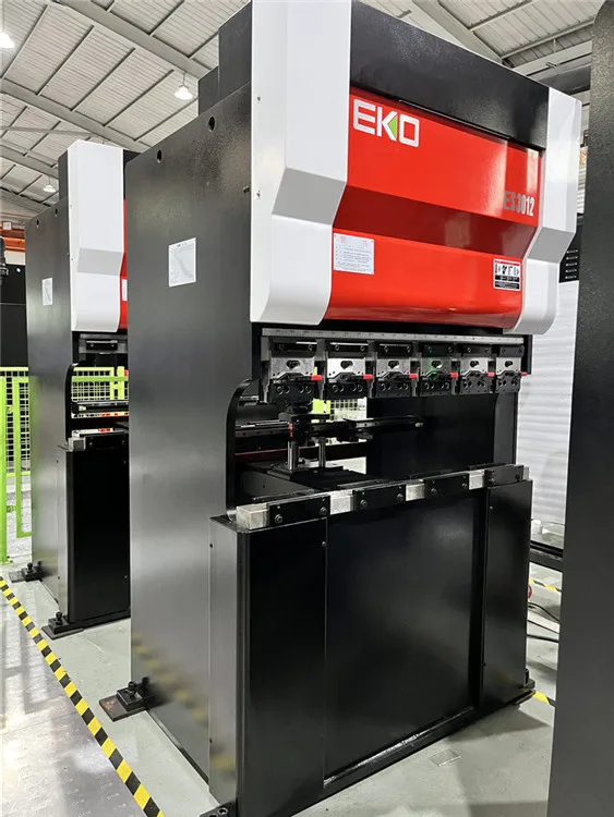 China Manufacturer Customize Made EKO 30Ton 1200mm Press Brake CNC Sheet Metal Electric Bending Machine