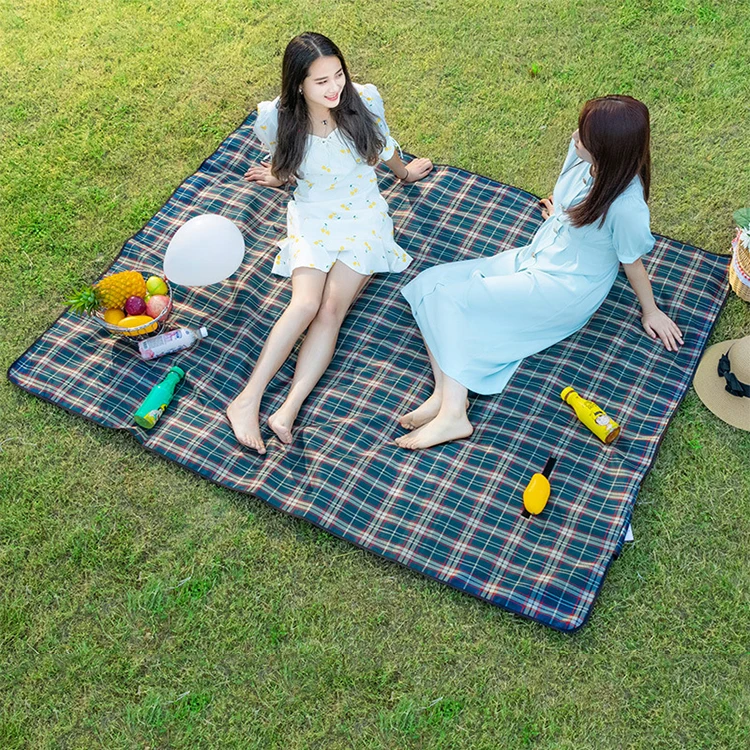 Waterproof and moisture-proof lawn mats picnic mats picnic mats for picnics on the beach