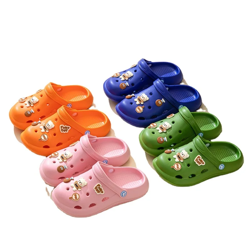 EVA Shoes Popular and Soft Clogs for Girl and Boy with Many PVC Patch Occasions