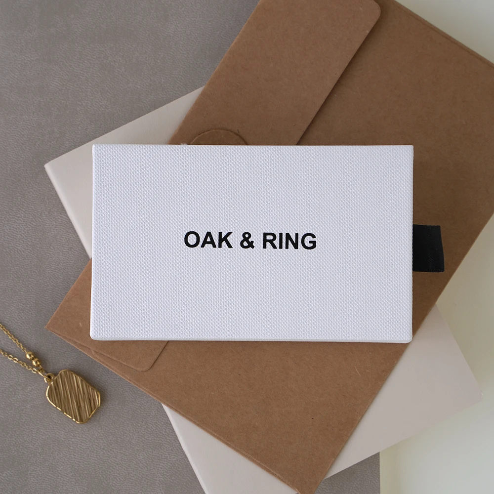 Custom Printing Luxury Cosmetic Magnet Form Insert Rigid White Fabric Linen Pull-Out Mini Paper Mystery Gift Boxes