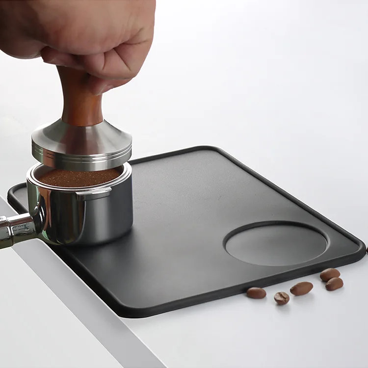 Hot Sell Coffee Accessories  Logo Custom  Square Non-slip Food Grade Soft Silicone Coffee Tamping Pad Coffee Corner Mat