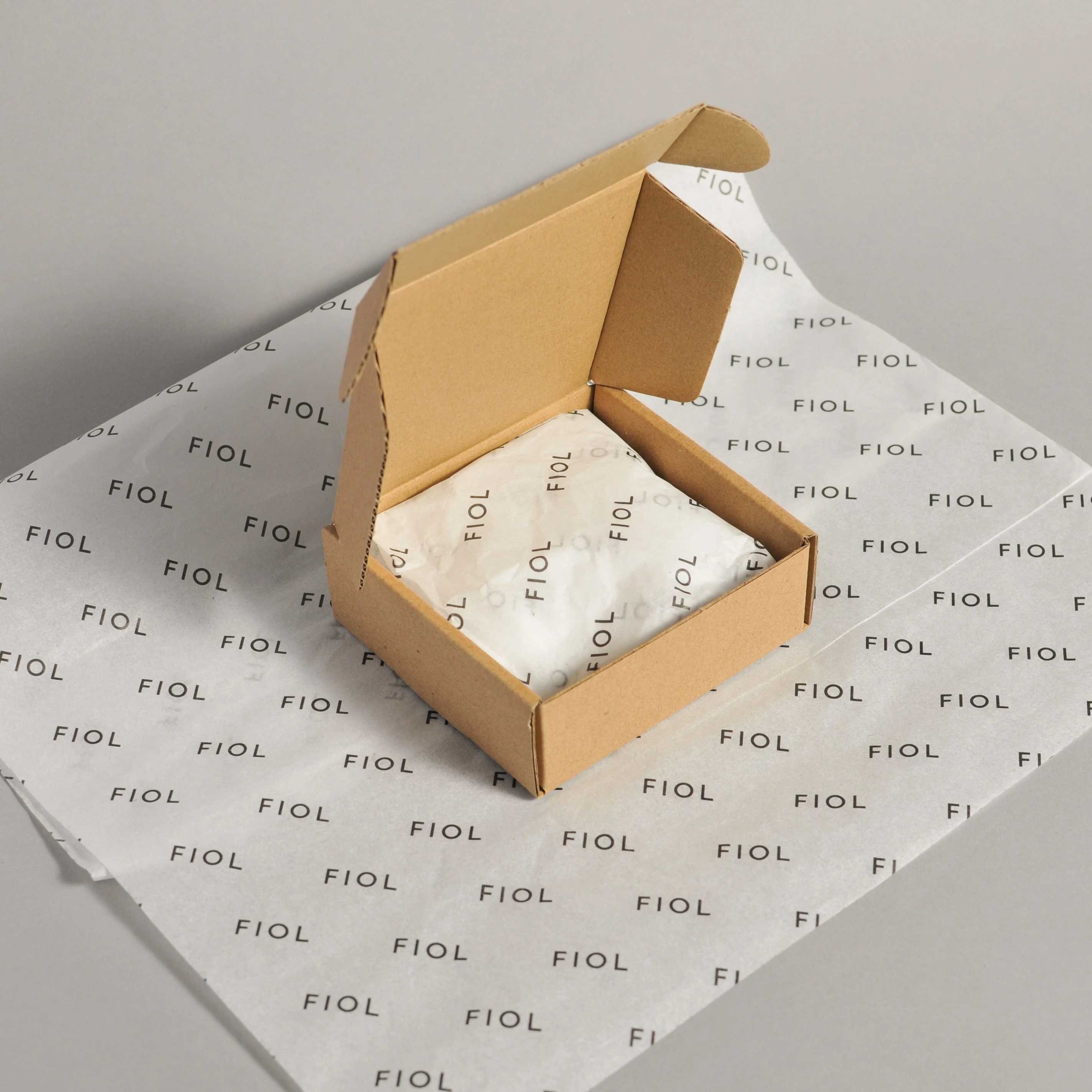 Luxury custom LOGO Kraft yellow white Paper Cardboard Slide Drawer Bracelet Jewelry Box packaging set mailing box tissue paper