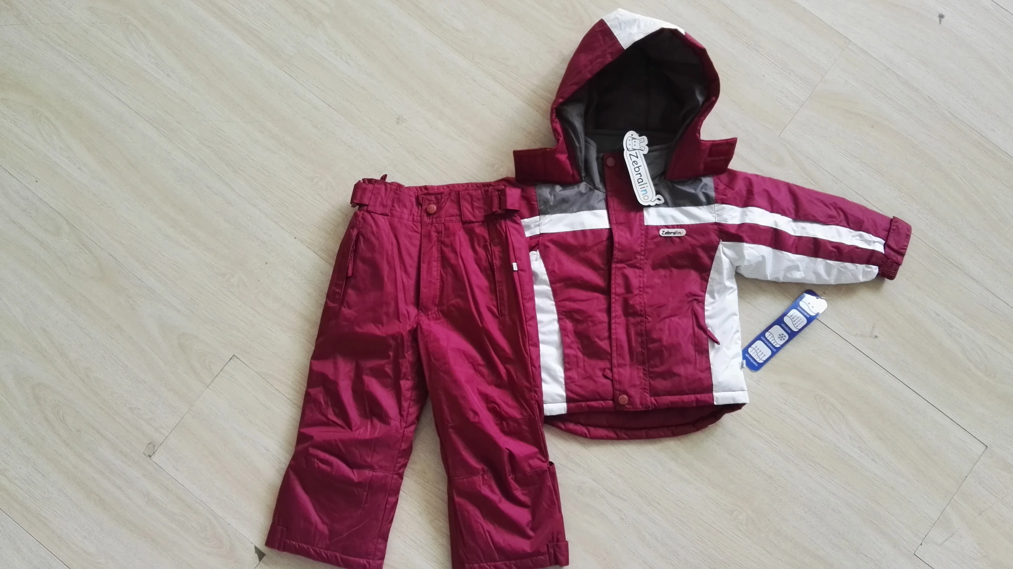 Stock lot winter child snowsuits with hood sports suit kids outdoors skiing suit