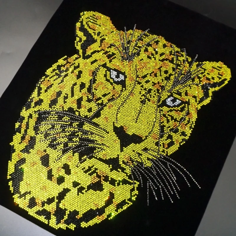 Free sample Lion leopard design stone rhinestone transfer paper strass diamond motif iron on transfer for t shirt