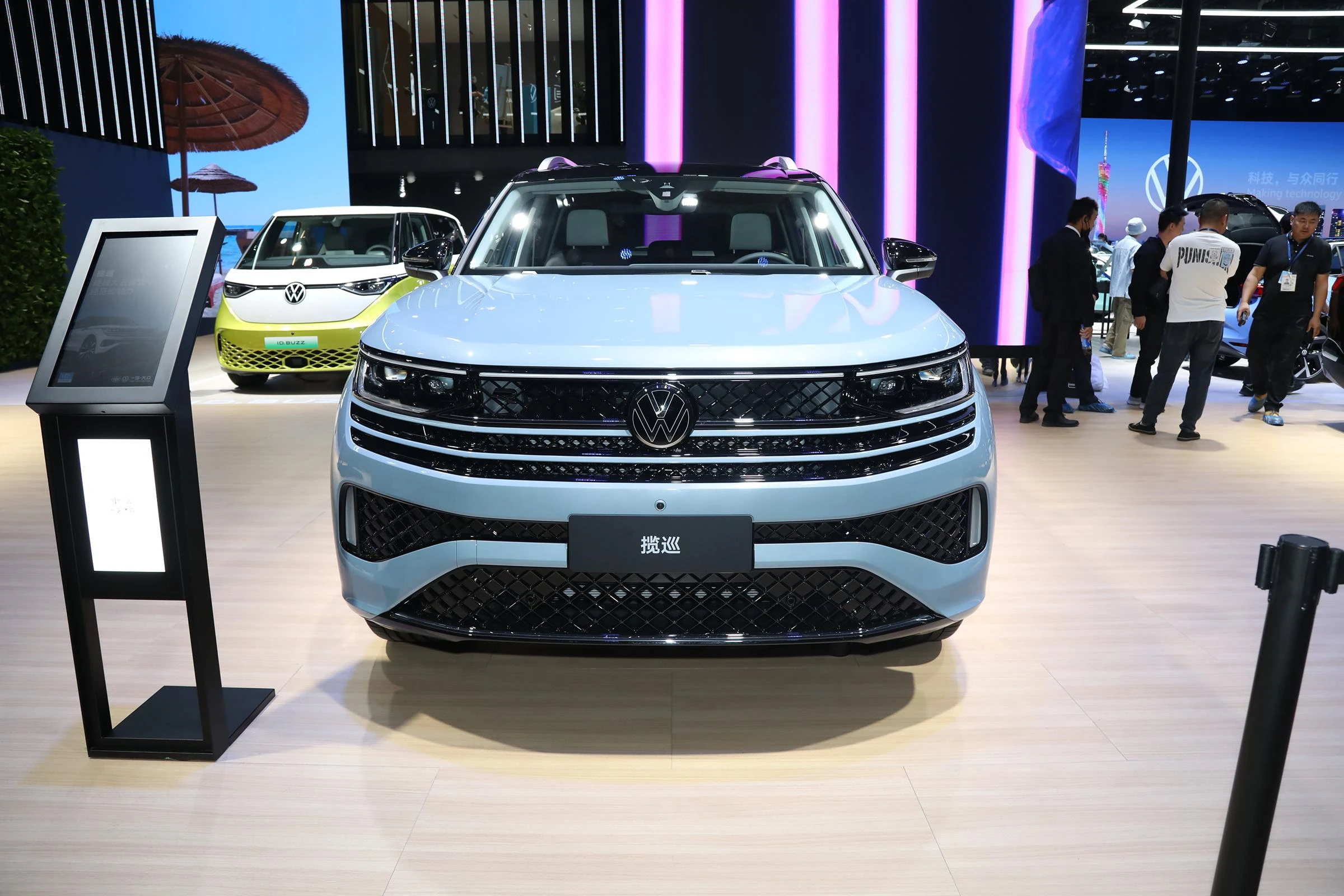 Высокопроизводительный автомобиль volkswagen цена tavendor 5 дверей и мест внедорожники среднего размера бензин