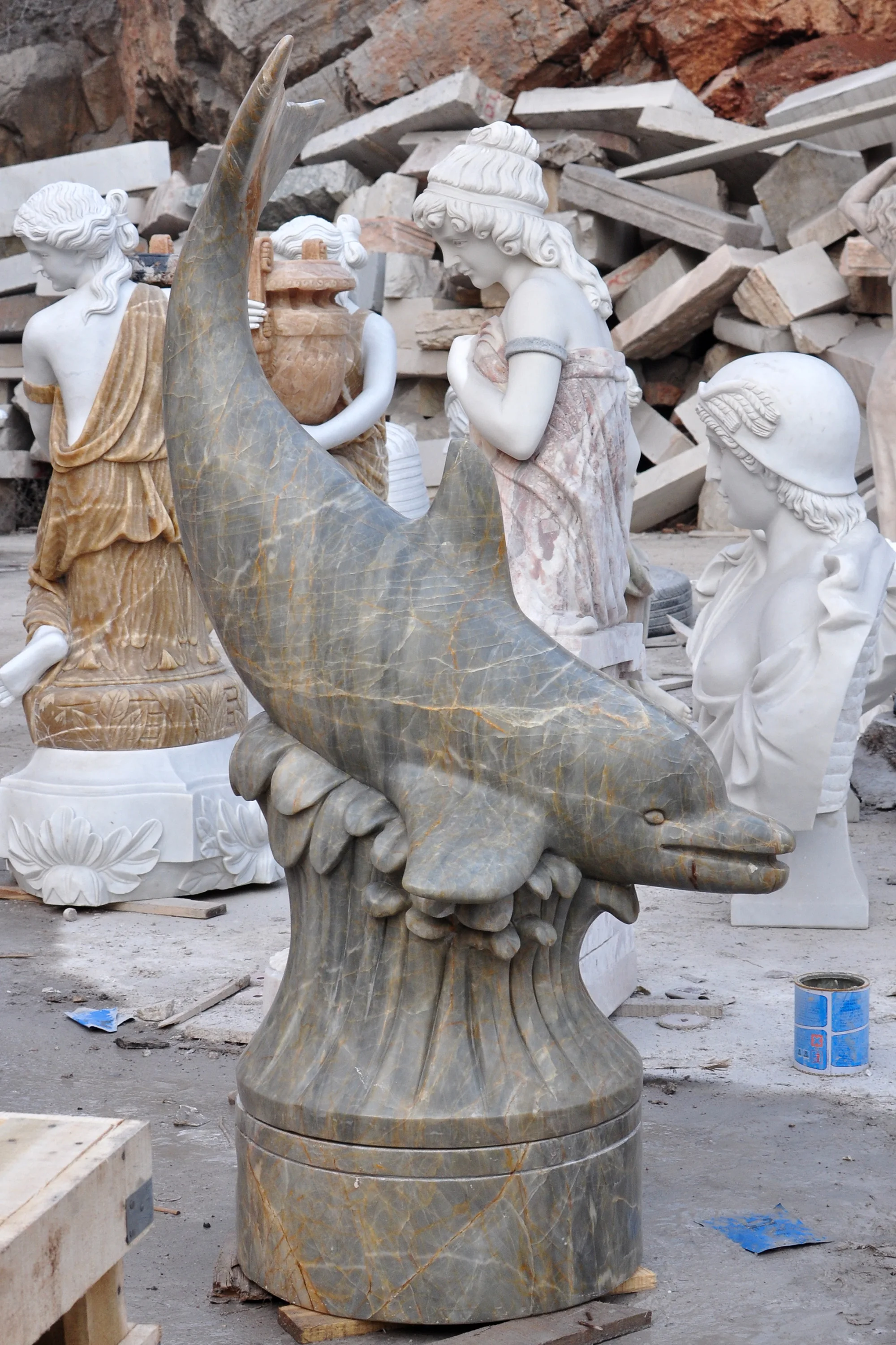 Factory hot selling handmade customized high-quality marble sculpture garden simple style white marble dolphin sculpture