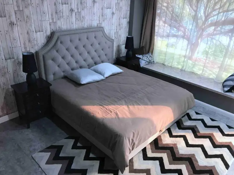 Optional Color Cozy Modern Comfortable Home Furniture Headboard Double Wood King Size Bed