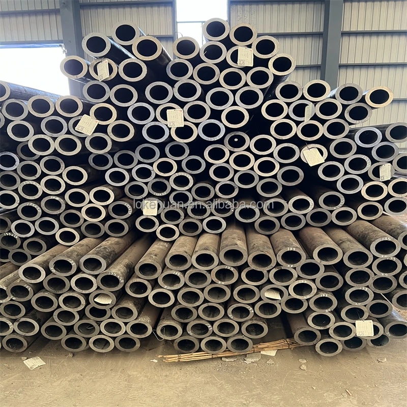 Factory Supply API 5L ASTM A106 A53 Grade B Sch40 Oil and Gas Pipeline Hot Rolled Carbon Steel Pipe Black Iron Round Seamless St