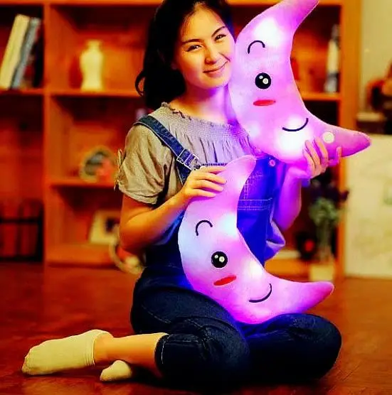 2018 New Fashion Customized 38 cm Moon Shaped Led Plush Pillow Glowing in Dark Plush Pillow Doll Toys