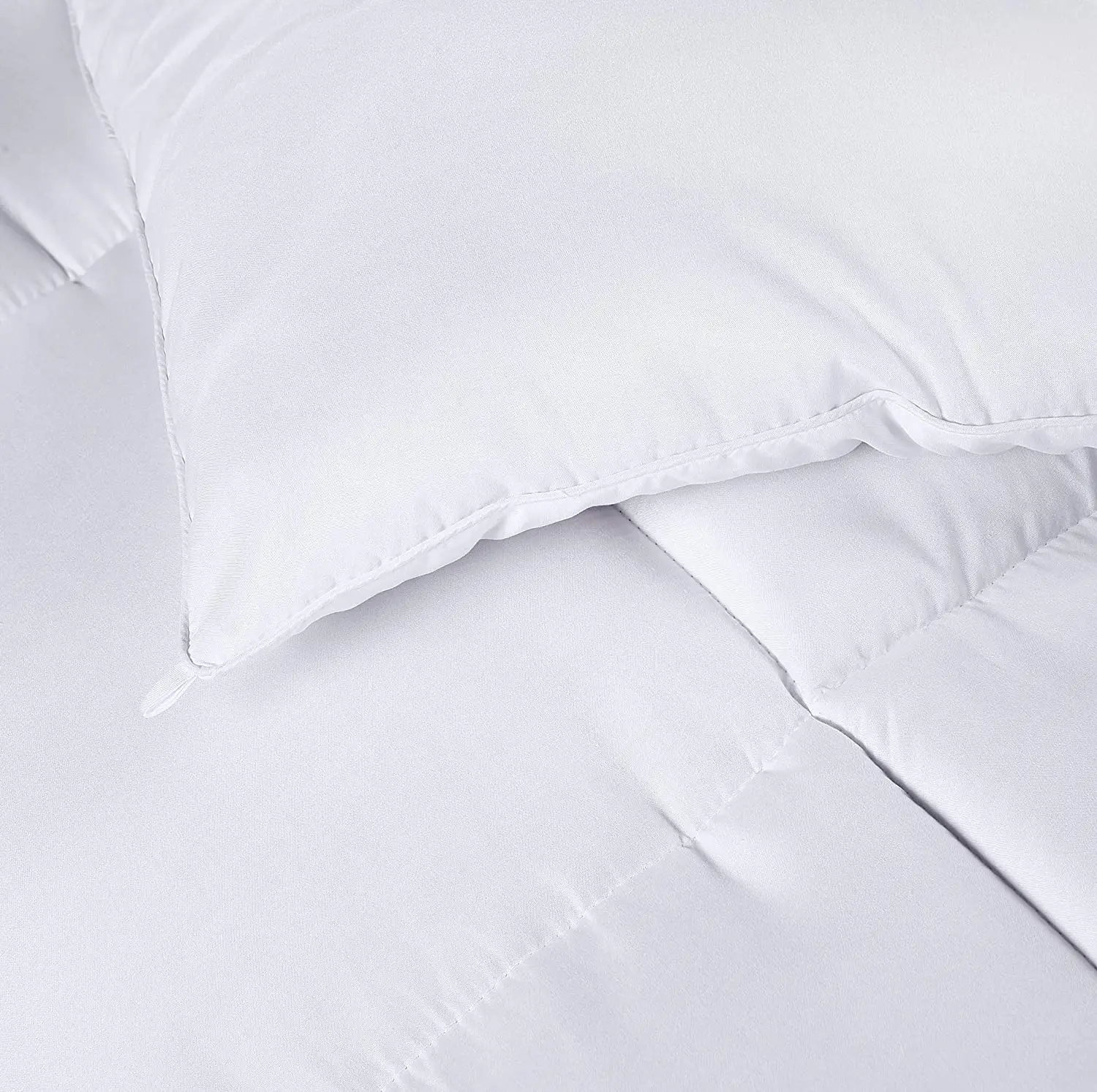 Customized Hotel Quite Solid Color Bed Quilted Overfilled Comforter Polyester Duvet Insert for