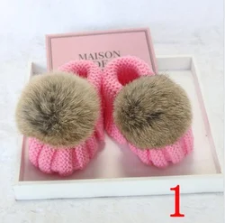 Factory wholesale soft warm boots hand knitted baby shoes