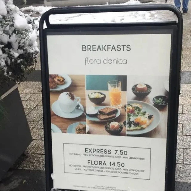 Steel Tube Bending Frame Holder Floor Standing Customized Metal Display Rack