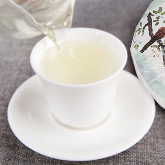 Hot selling unfermented puer white buds 357 gram tea cake old tree white buds bing cha