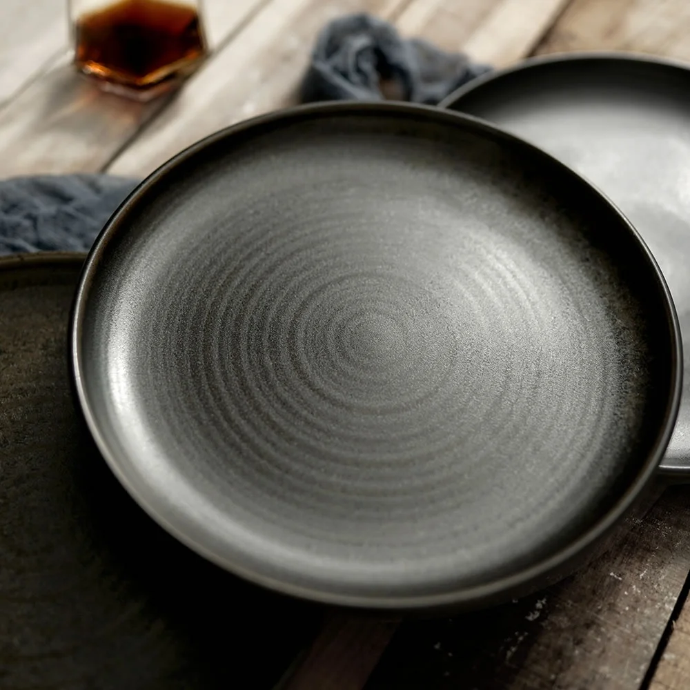 High Quality Reactive Black Catering Porcelain Plate Dishes Kitchen Round Ceramic Dinner Plates For Restaurant Hotel