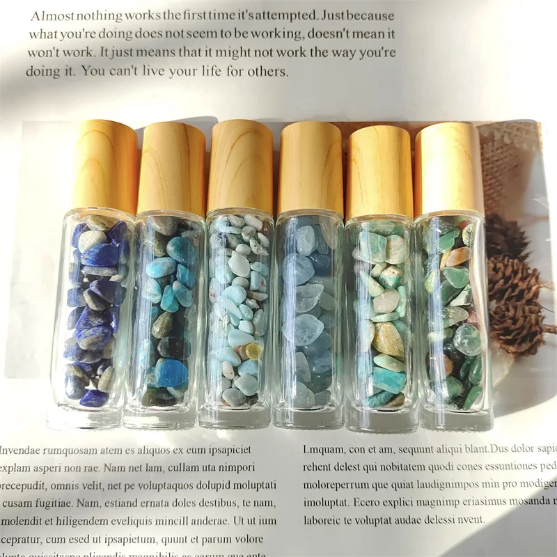 Wholesale price crystal gemstone roller crystal chips inside Essential Oil bottle with wood lid