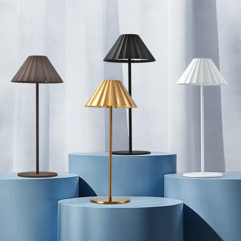 Cafe dining room decorative gold desk lamp adjustable battery operated cordless rechargeable led table lamp
