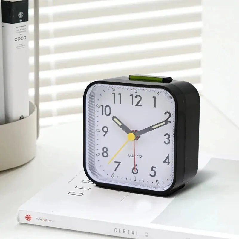 1pc Simple Night Light Small Alarm Clock, Bedside Desktop with Snooze Function Household Creative Plastic Quartz Clock