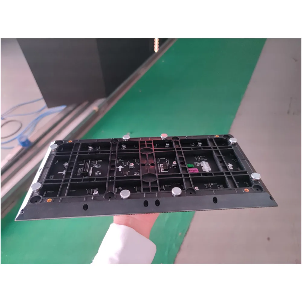 Indoor Cube Screen Right-angle Led Display Screen P2 P2.5 P3 P4 Beveled Module