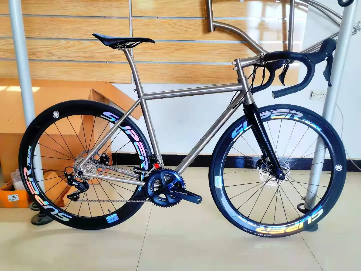 road gravel bicycle,titanium 700C racing bike DISC Brake,12*142mm thru axle