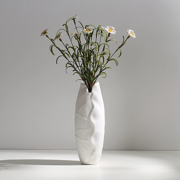 Wholesale 2022 New Rustic Nordic Modern Home Decorative Unique White Ceramic Flower Vases