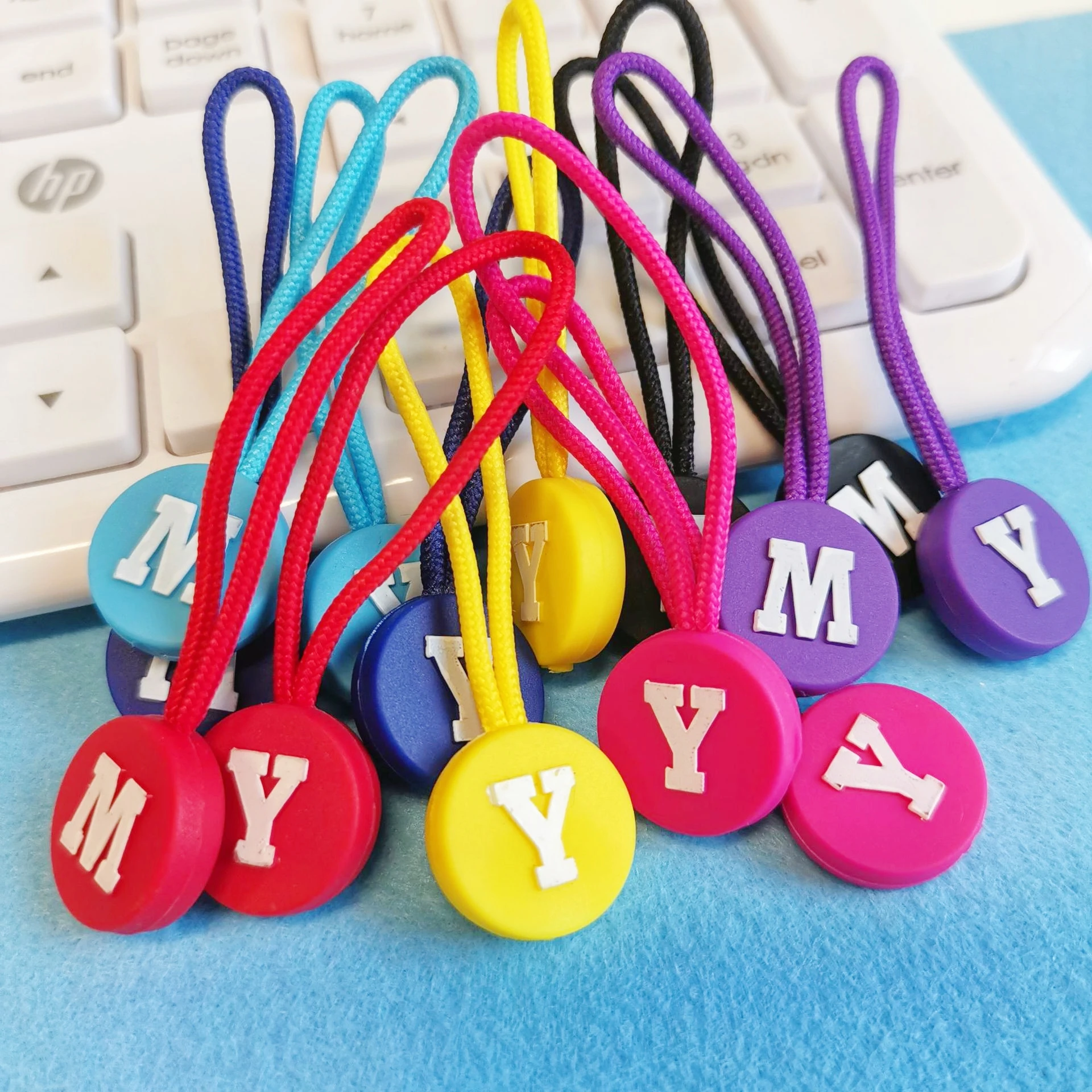 2025 Latest Style Custom Logo TPU Zipper Pull Head Fashionable Clothing Accessories Zipper Rope for Bags