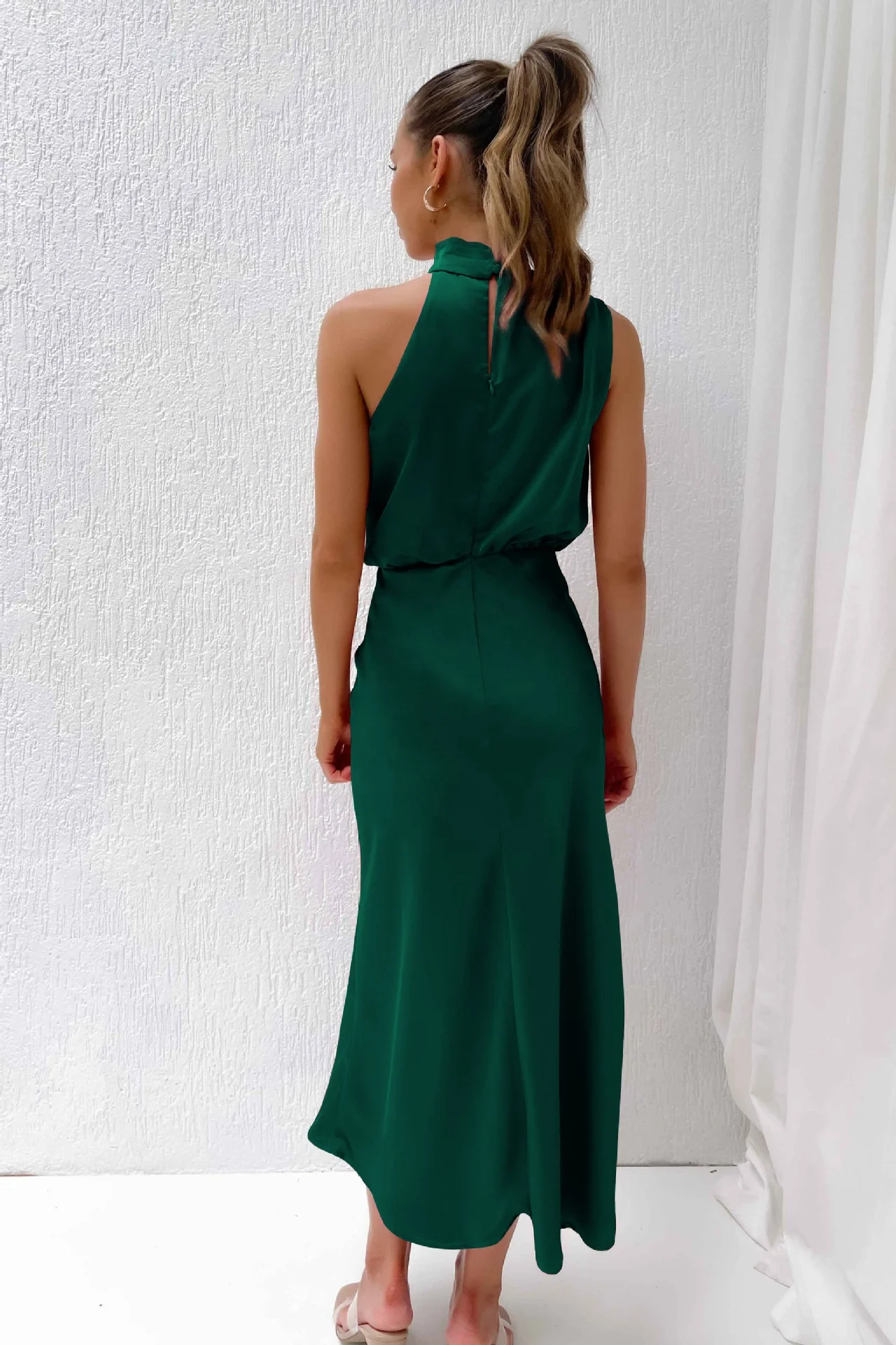 2023 spring and summer hot selling new senior sense satin sleeveless dress fashion elegant evening dress
