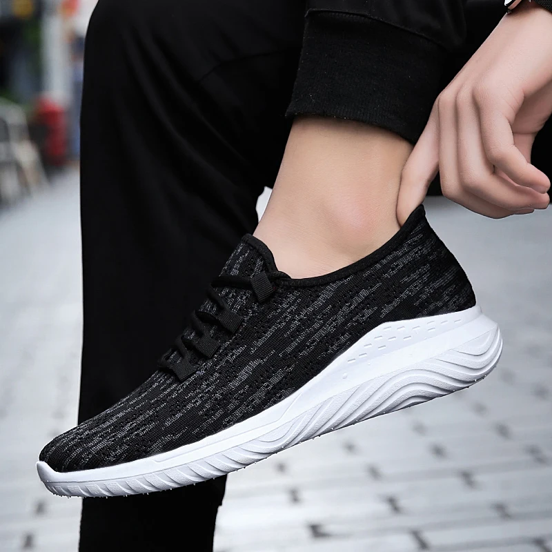 
2021 hot fashion yeezy white sneakers custom Mesh surface light Weave man shoe trainers sports sneakers 