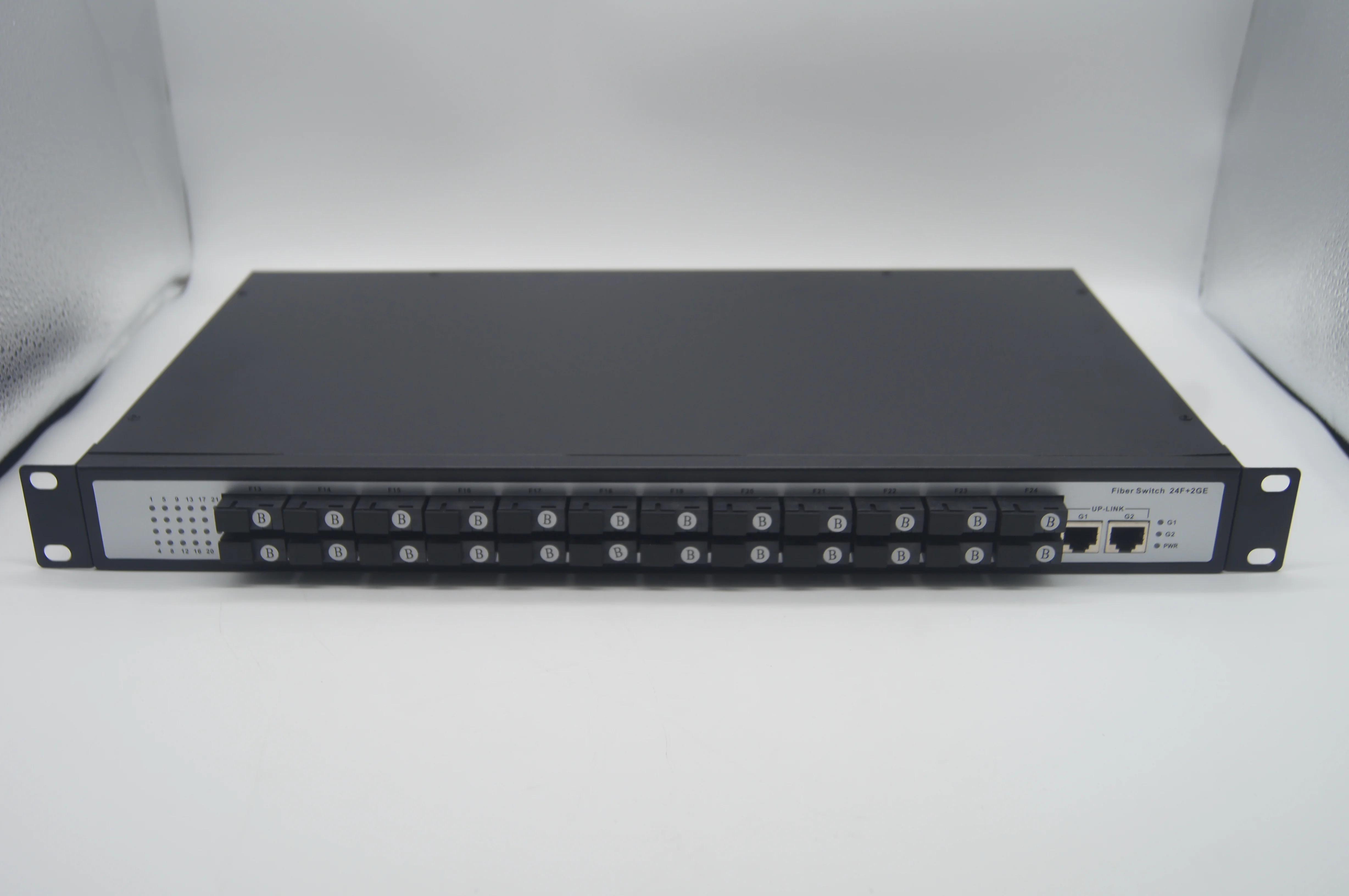 10/100/1000Mbps Fiber Optical Transceiver Gigabit 20KM 24 SC Fiber Port 2 RJ45 Netlink Plug & Play Fiber Optic Media Converter