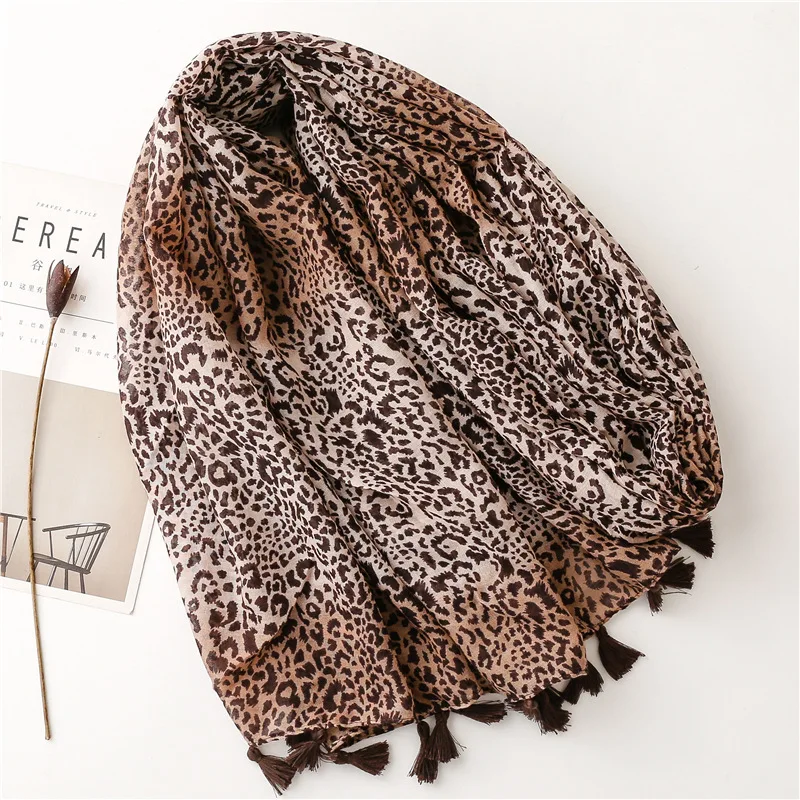 Newest Arrival Women Scarf Fashion Animal Leopard Soft Viscose Scarves Hijabs Brown Camel Leopard Pattern Printed Cotton Shawl