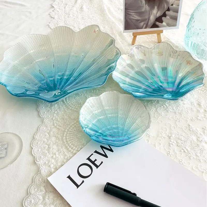 custom logo iridescence colored dinner plate shell shaped glass charger plate for event