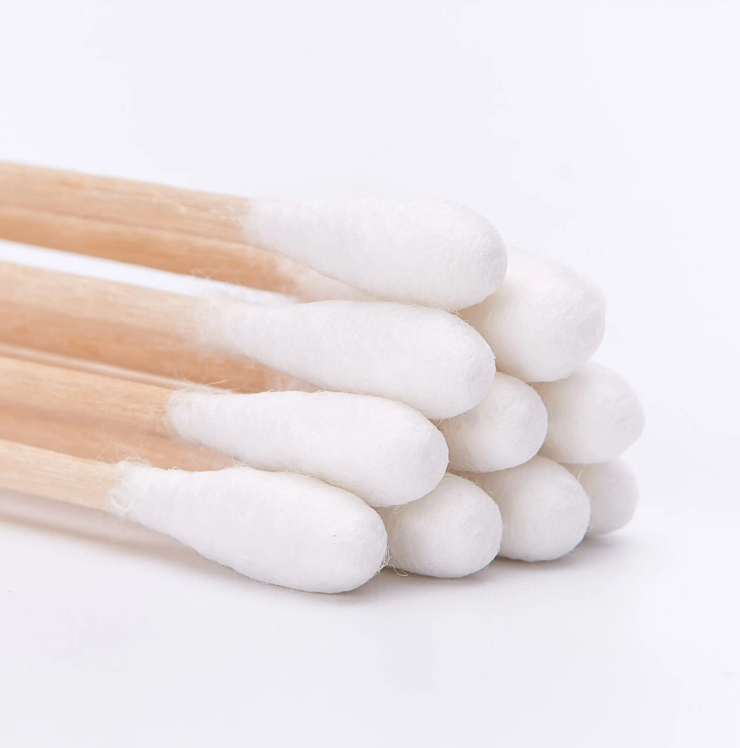 500 Pcs Disposable Eco-Friendly Wooden Sticks Double Head Cotton Buds Swab Medical cotton swabs