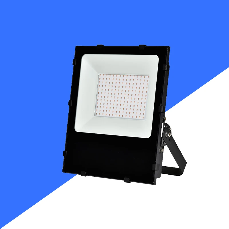 SKD 200W 2700-5000K 90lm/w flood light shell reflector silicone seal bracket ear buckle Glass Aluminum substrate Screws