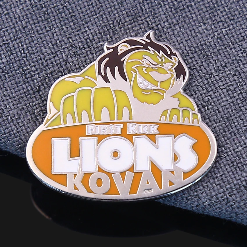 Factory gameboy advance board sport hat soft enamel brooch lapel pin sports lions club international