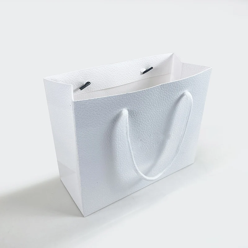 Best Selling Custom Luxury Gold Black White Art Paper Bags Recycled with Your Own Logo Hot Stamping Technique