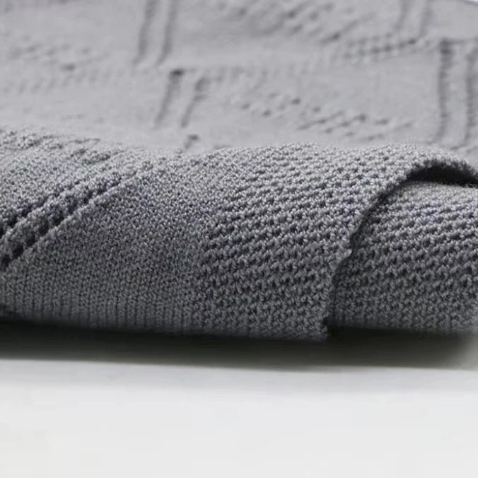 Blended yarn 70% Tencel 30% polyester spring and summer yarn is suitable for knitted sweaters