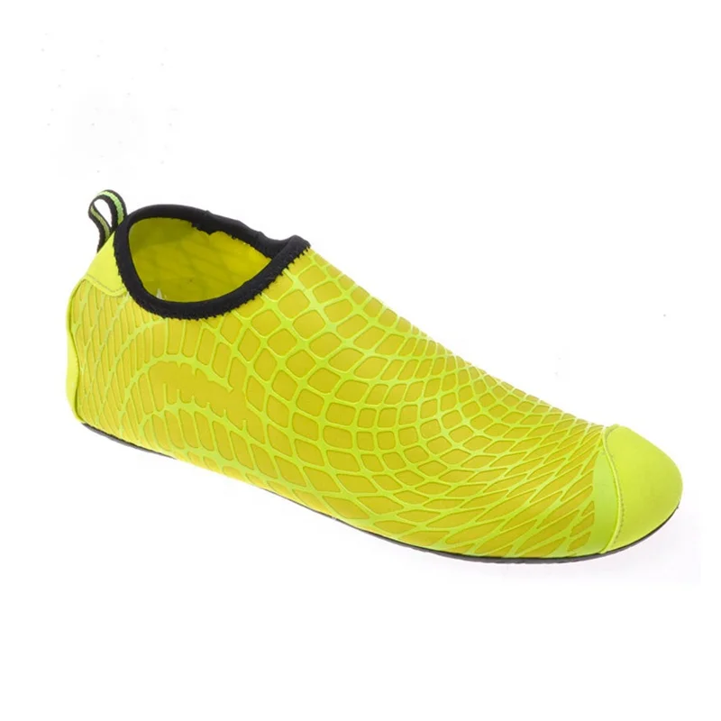 UOO Hot Sale Mesh Patterned Waterproof Shoes Mens Soft Neoprene for Beach