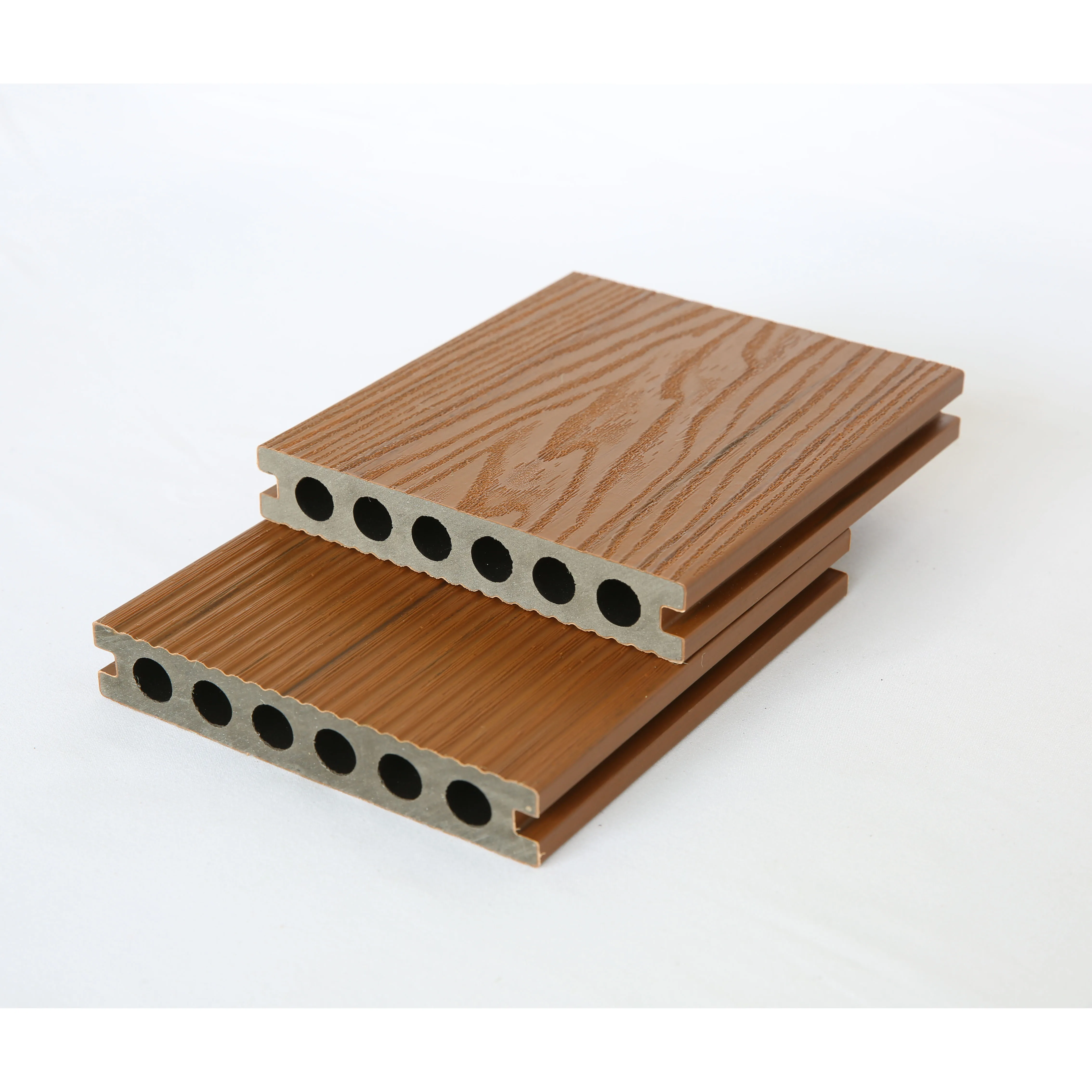 Anti fade co-extrusion wpc decking