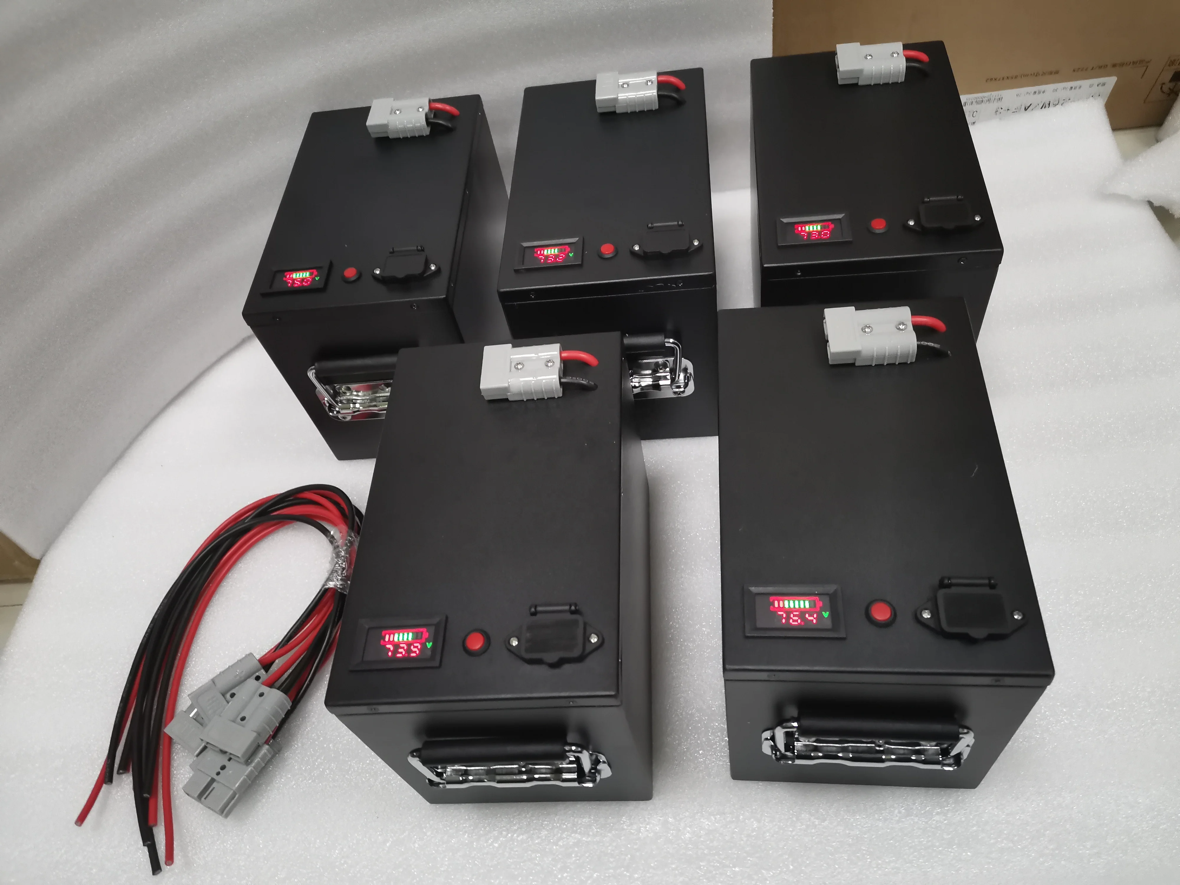 Rechargeable 72V 30Ah Lithium Battery for 3000W E-scooter Electric Bike with 5A fast charger